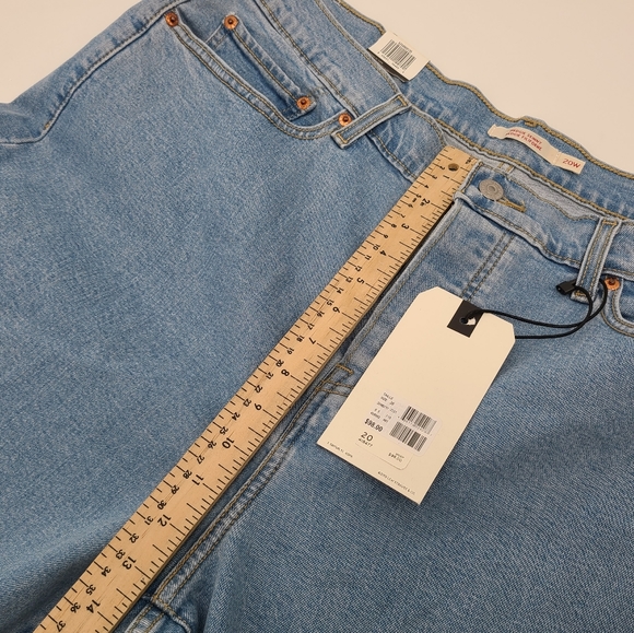 Levi's Wedgie Skinny Jeans - Picture 6 of 10